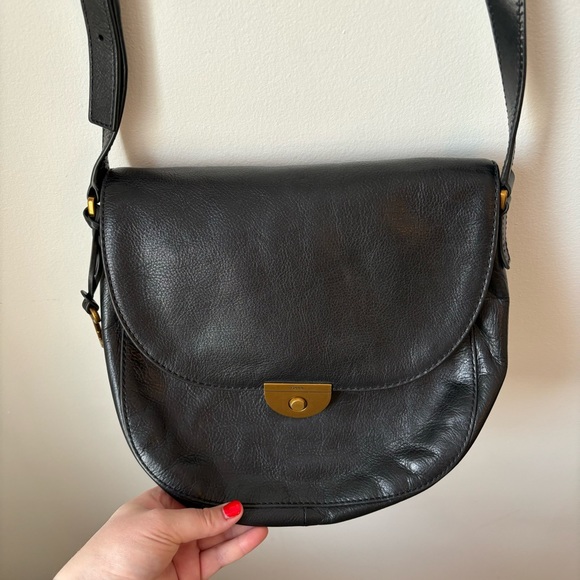 Black Crossbody // Fossil - Picture 4 of 10